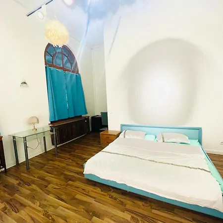 Easy Apartment *